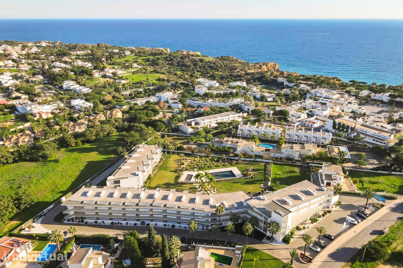 Moderno apartamento a 600m da praia - Grande imagem: 3/29