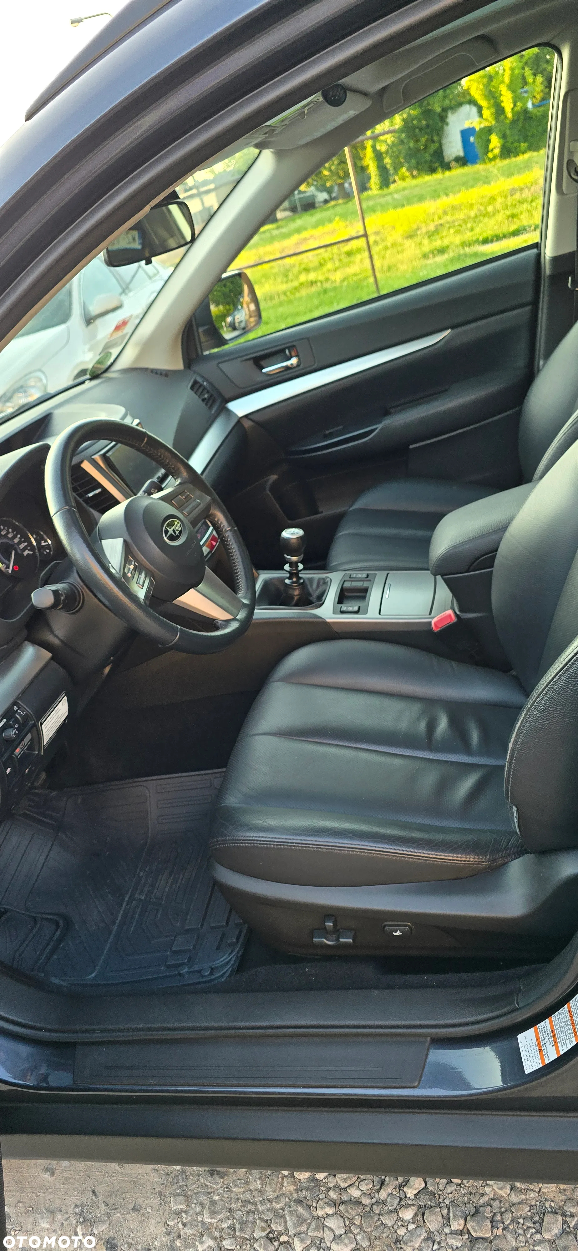 Subaru Legacy - 33