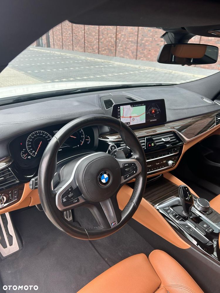BMW 6GT 630i M Sport - 6