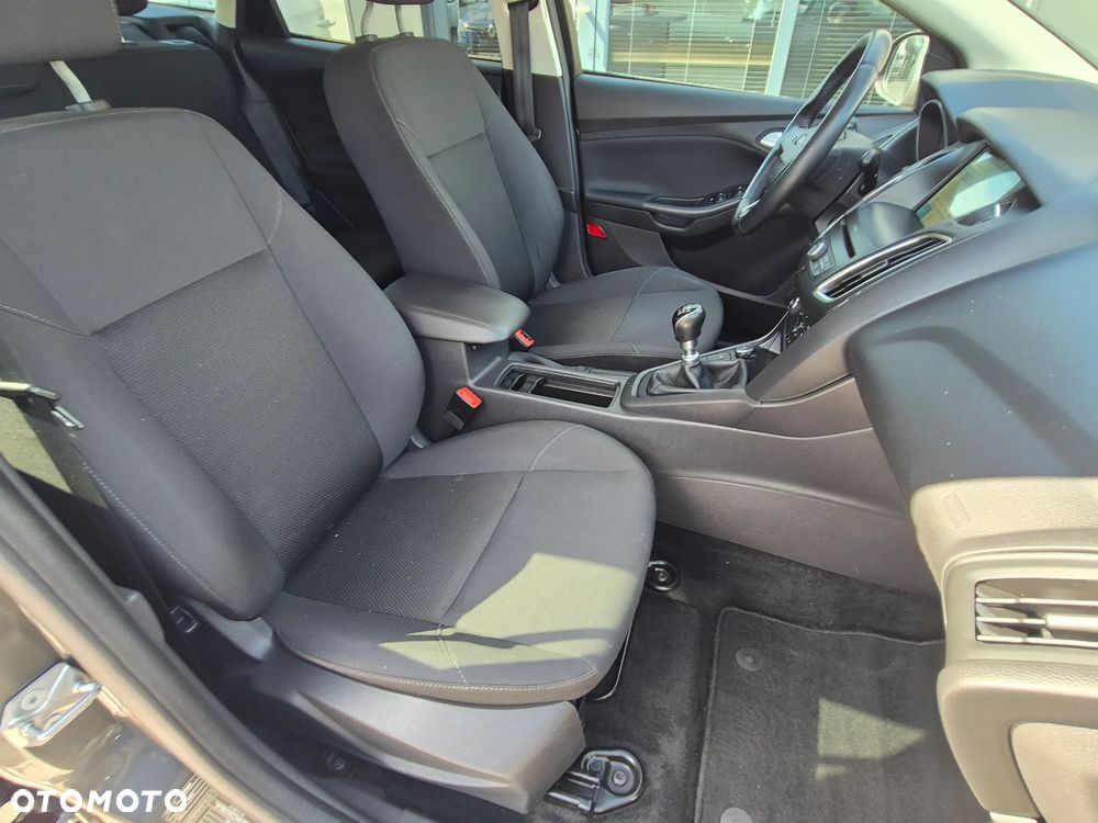 Ford Focus 1.5 TDCi DPF Start-Stopp-System Business - 33