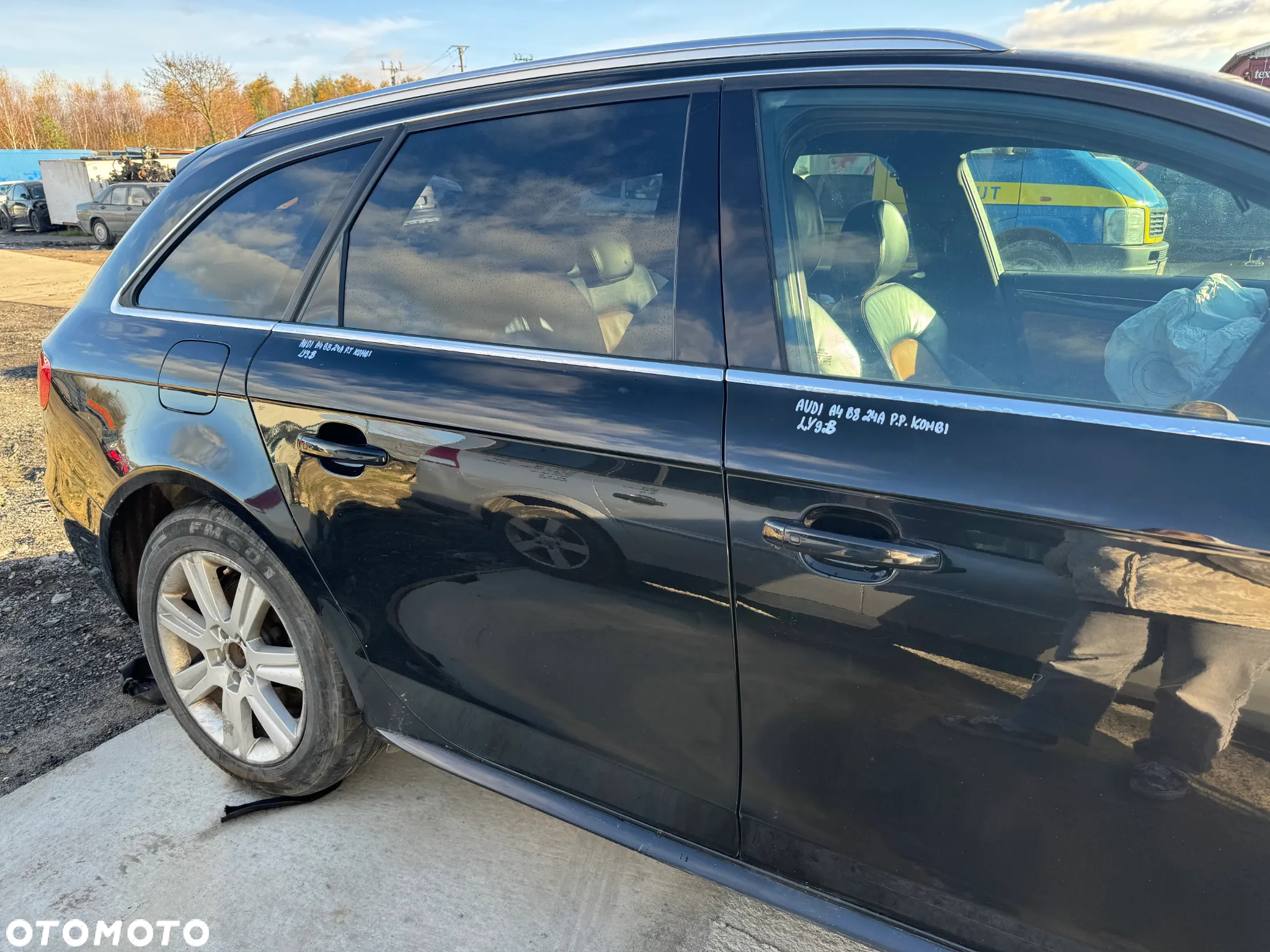 AUDI A4 B8 2.0 TDI 143KM LY9B NA CZĘŚCI - 3