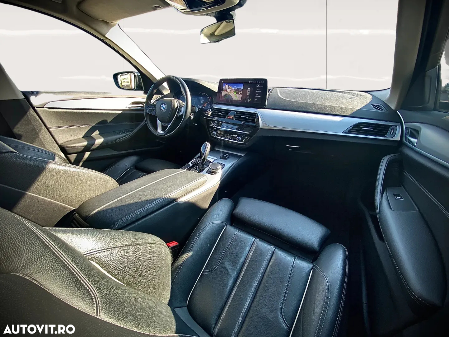 BMW Seria 5 518d AT MHEV - 9