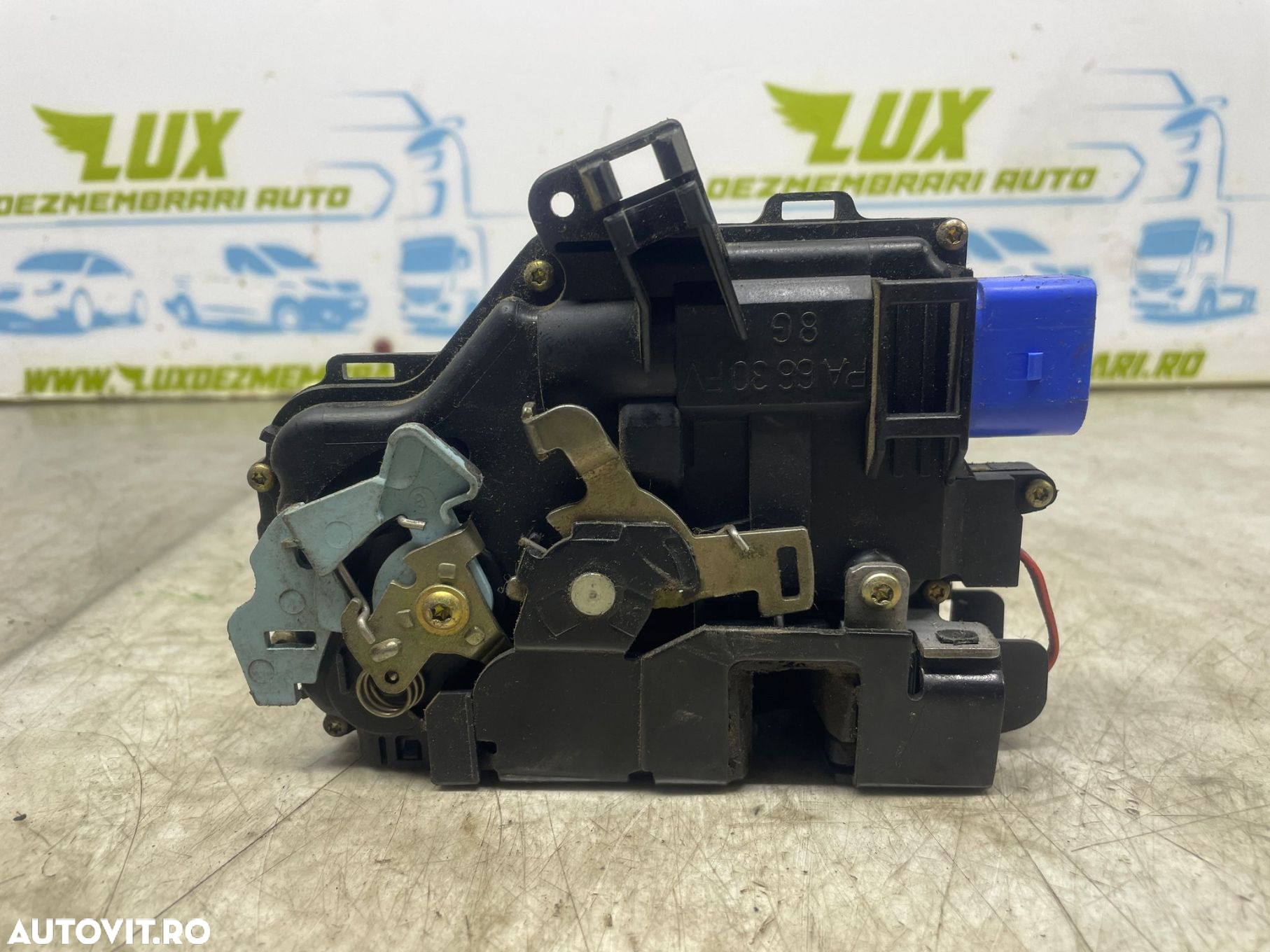 Broasca stanga fata 3d1837015 Volkswagen VW Golf 5 [2003 - 2009] - 4