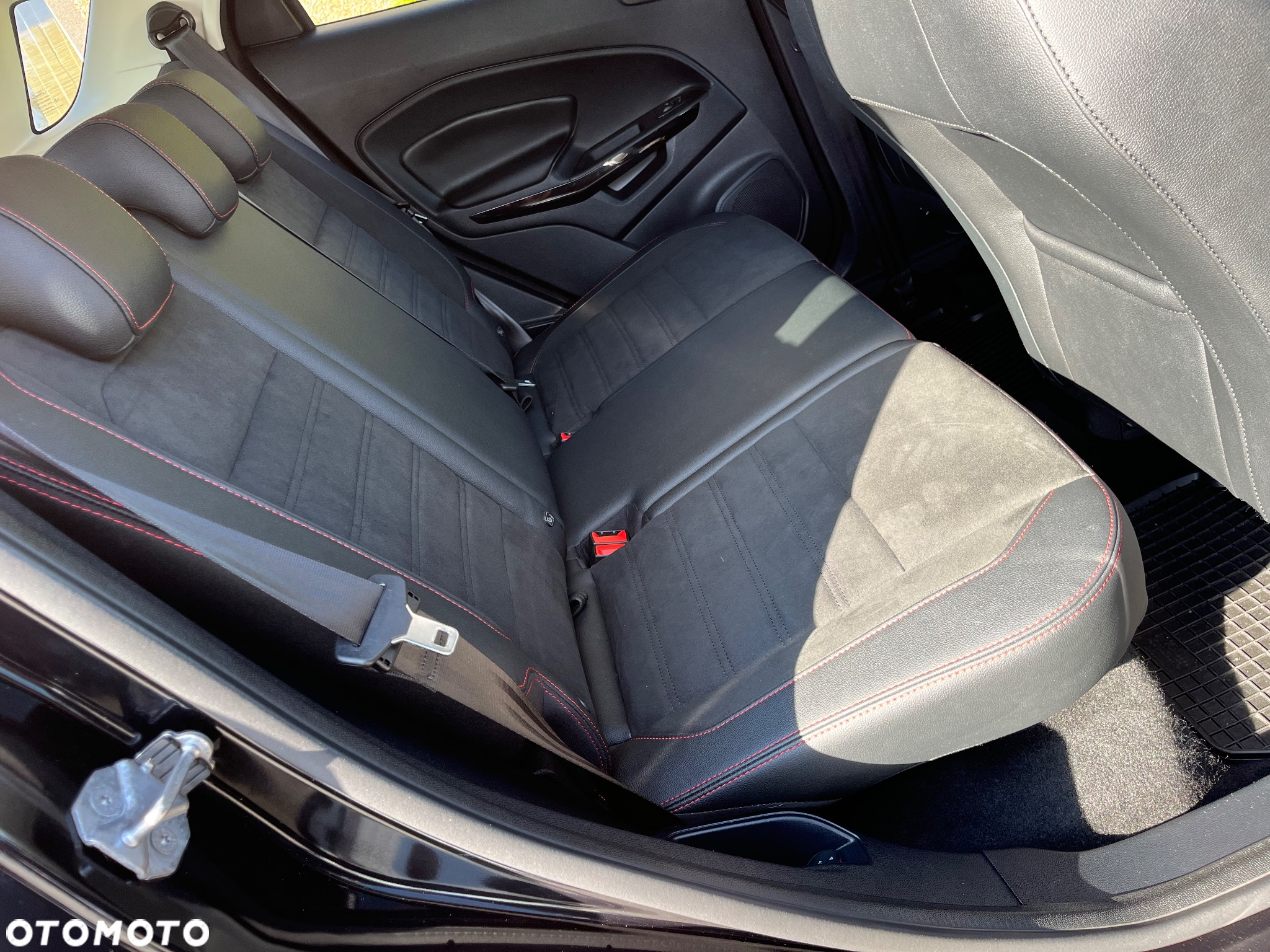 Ford EcoSport 1.0 EcoBoost ST-Line Black ASS - 27