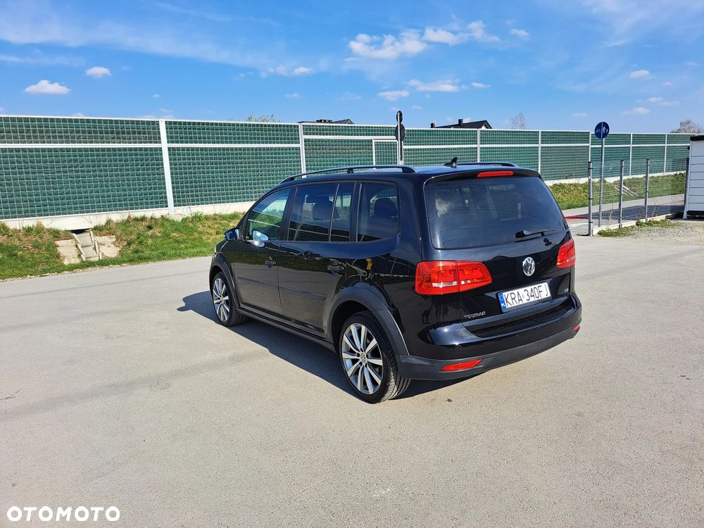 Volkswagen Touran 1.4 TSI Cross - 6