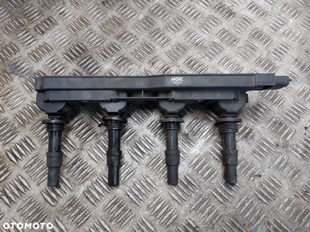 CEWKA ZAPŁONOWA OPEL VECTRA C 1.8 16V NGK U6003 - 1