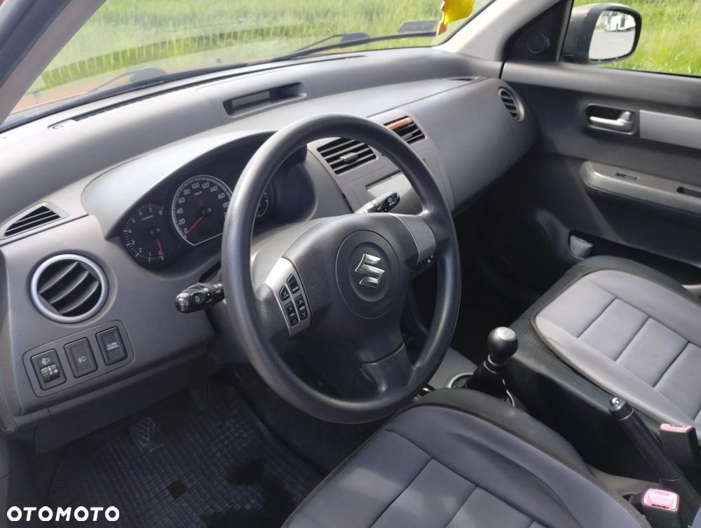 Suzuki Swift - 11