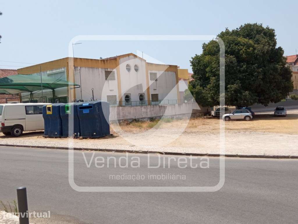 Terreno Urbano com Projeto para 18 Apartamentos | 2.373 m² | Zona C... - Grande imagem: 3/17
