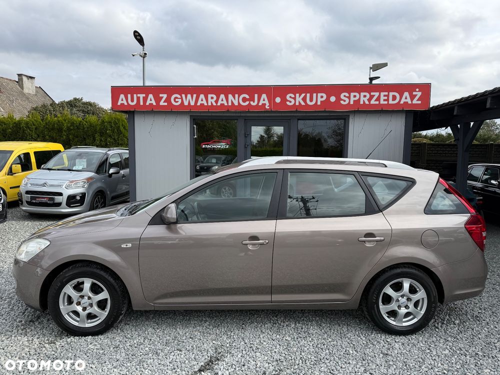 Kia Ceed - 4