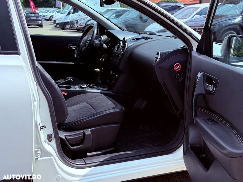 Nissan Qashqai+2 1.6 dCi DPF 4x4 Start/Stop acenta - 13