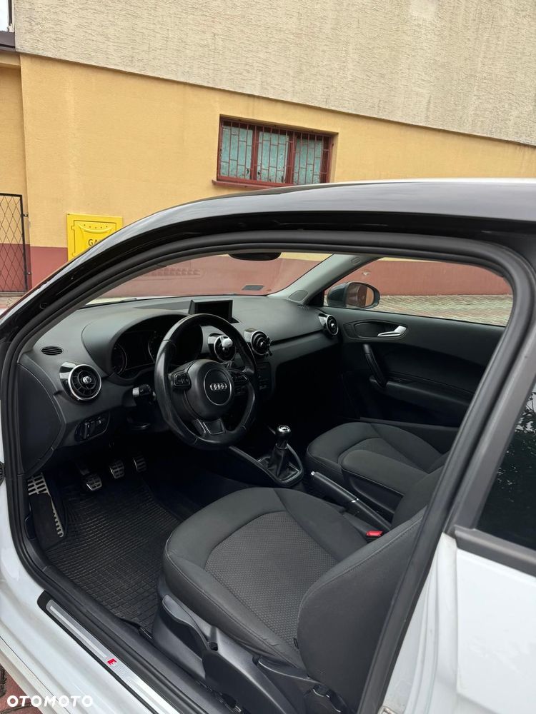 Audi A1 ver-1-6-tdi-ambition - 4