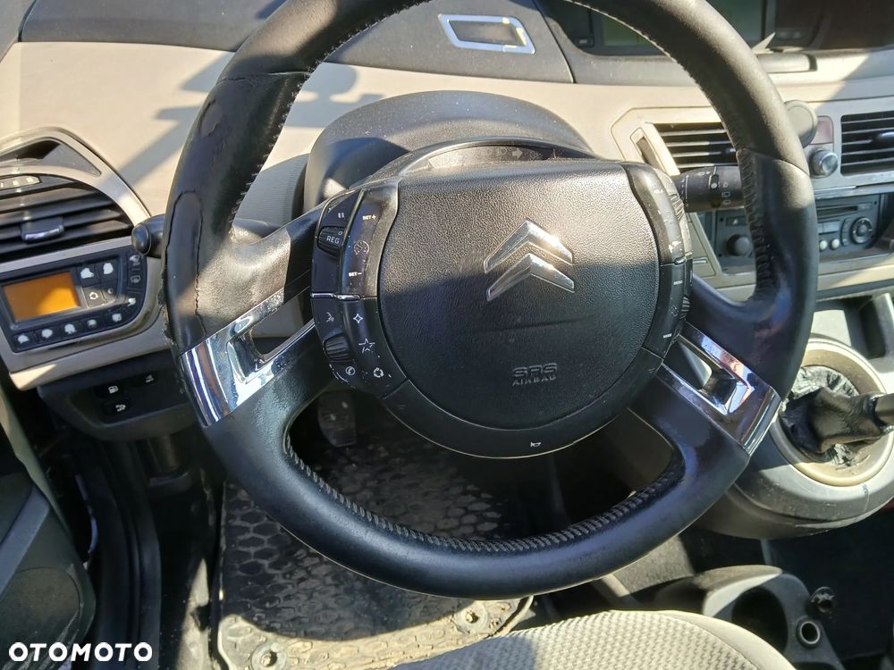 citroen C4 picasso EZWD fotel fotele kanapa deska kokpit podsufitka boczek boczki klamka - 4