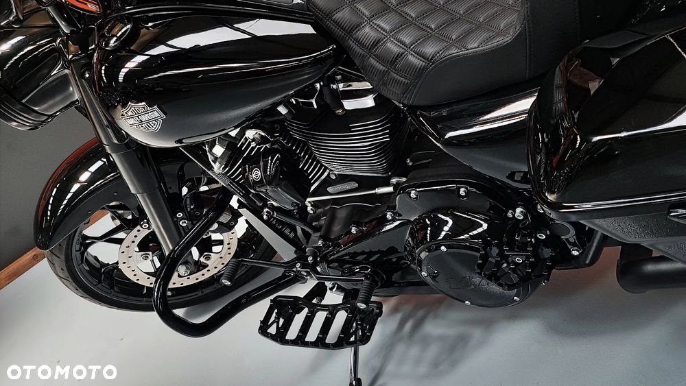 Harley-Davidson Touring Road King - 37