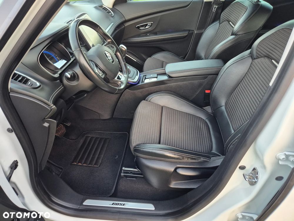 Renault Scenic - 17