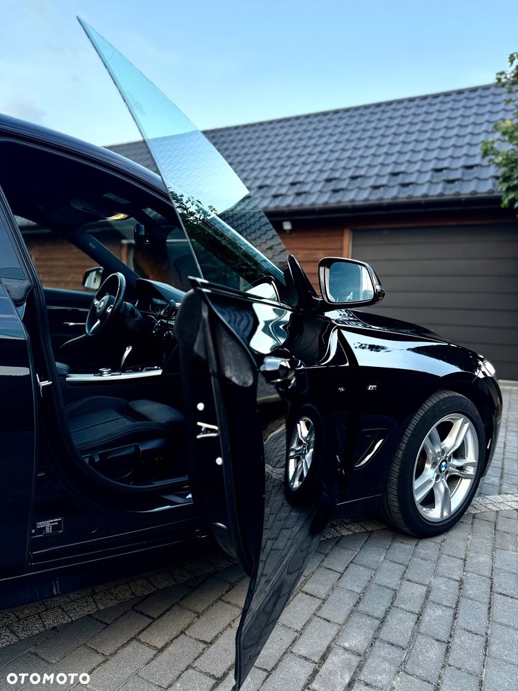 BMW Seria 3 320i xDrive M Sport - 4