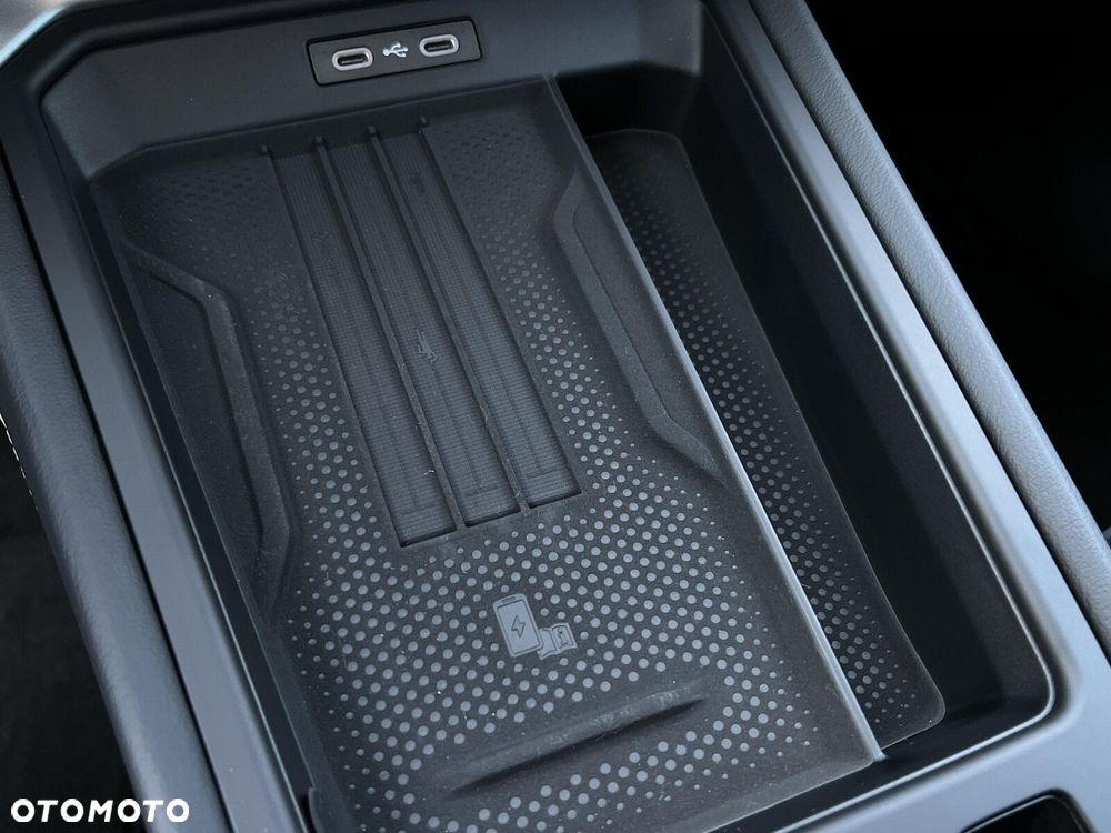 Volkswagen T-Roc - 31