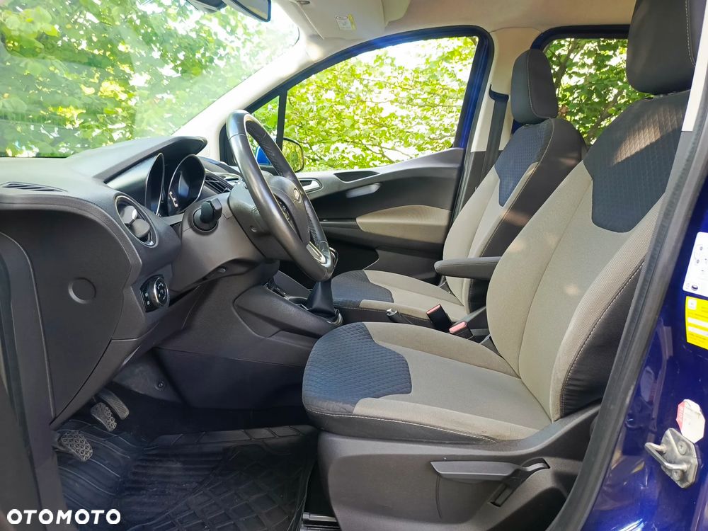 Ford Tourneo Courier 1.0 EcoBoost Titanium - 35