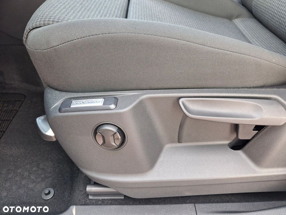 Volkswagen Caddy Maxi - 21