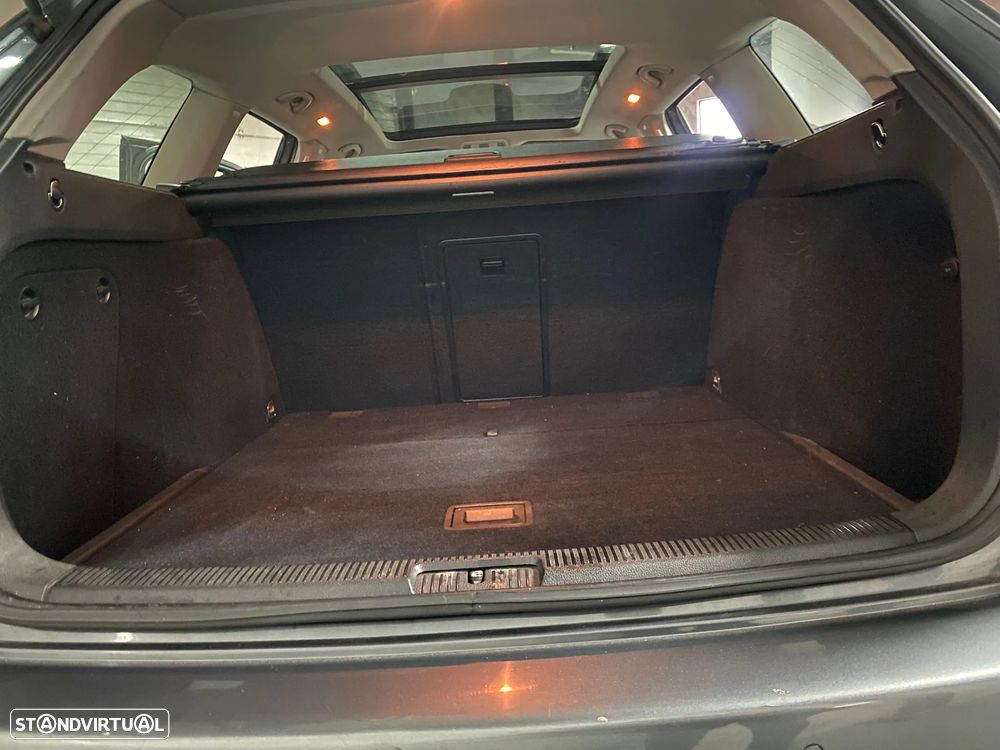 VW Golf Variant 1.6 TDi Confortline - 19