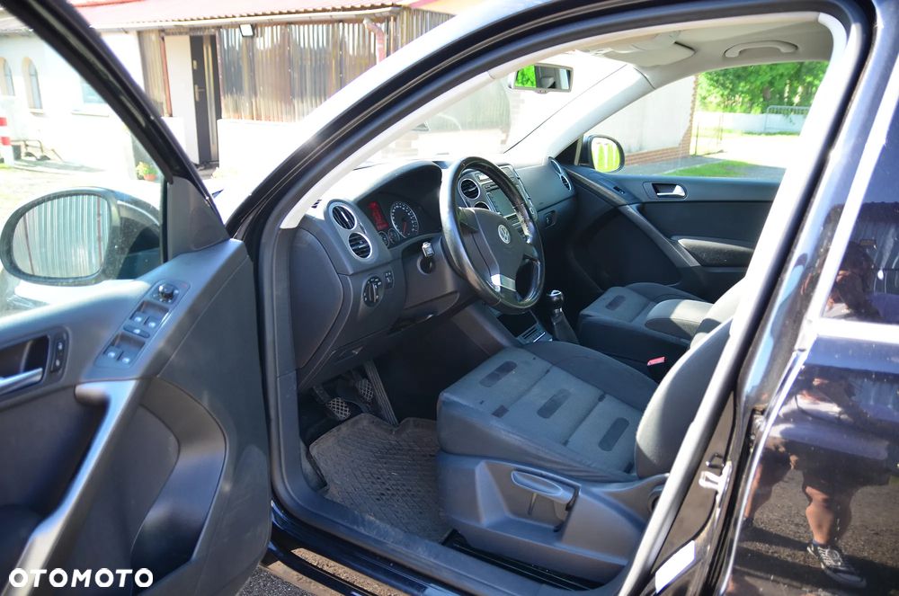 Volkswagen Tiguan - 11
