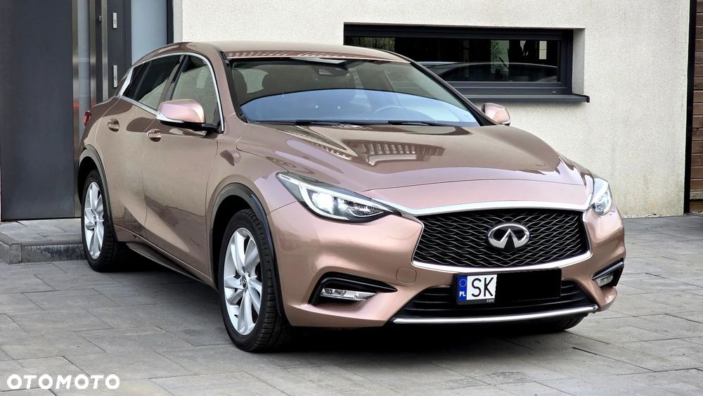 Infiniti Q30 1.6t Business Executive - 4