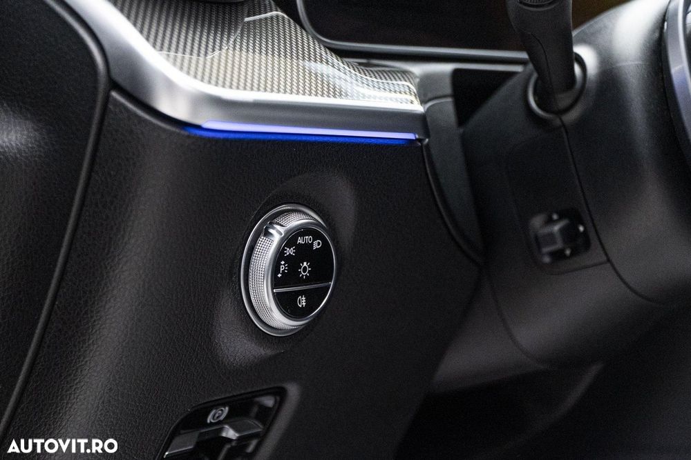 Mercedes-Benz C 300 MHEV 4MATIC - 30