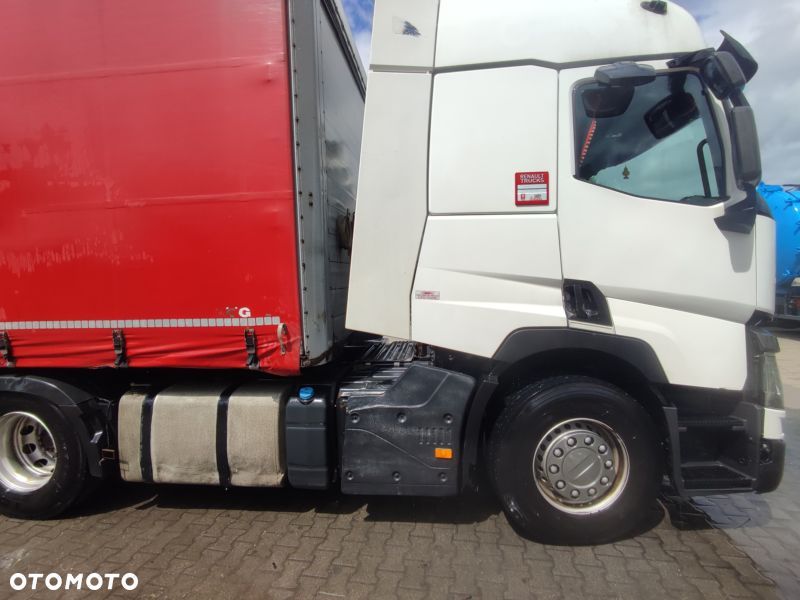 Renault Range 460T - 10