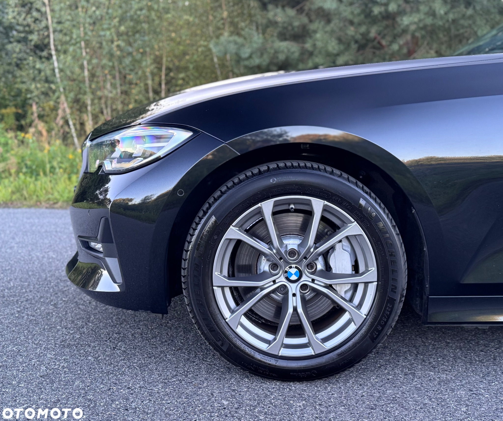 BMW Seria 3 330i - 12