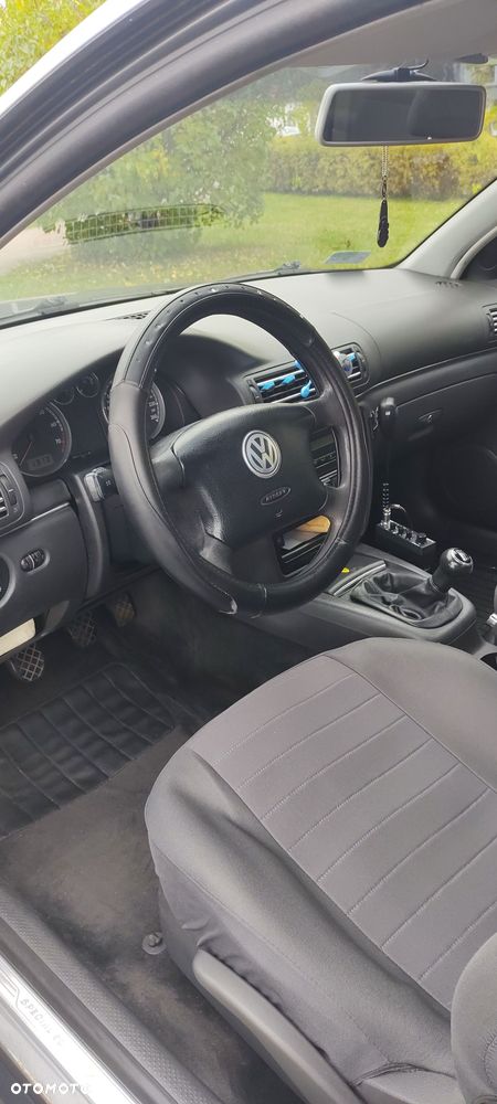 Volkswagen Passat 2004 photo 3