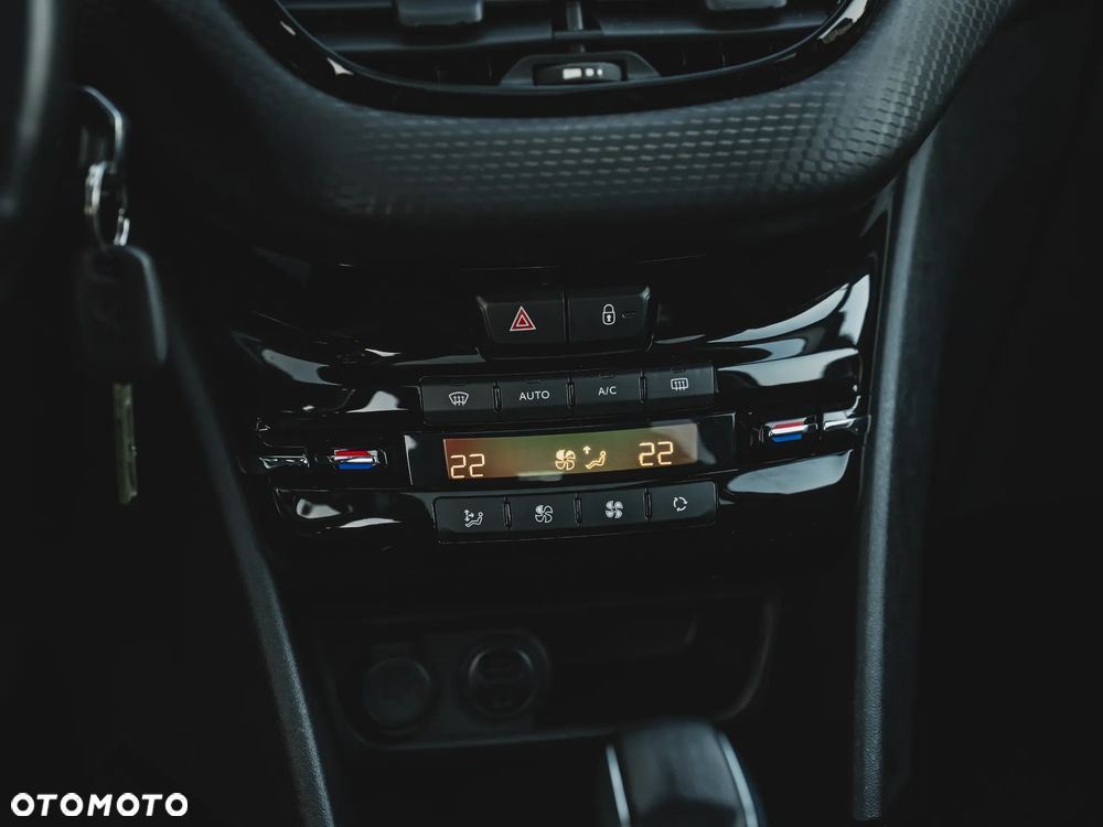 Peugeot 2008 PureTech 110 Stop&Start Allure - 22