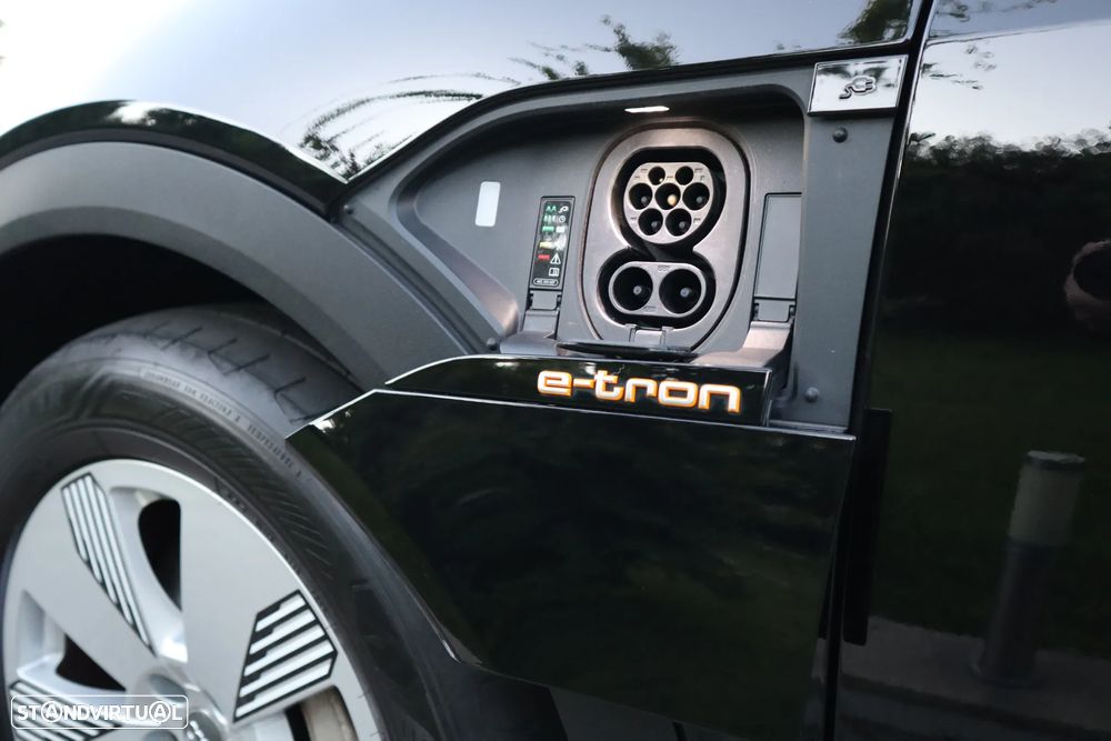 Audi e-tron 55 quattro - 11