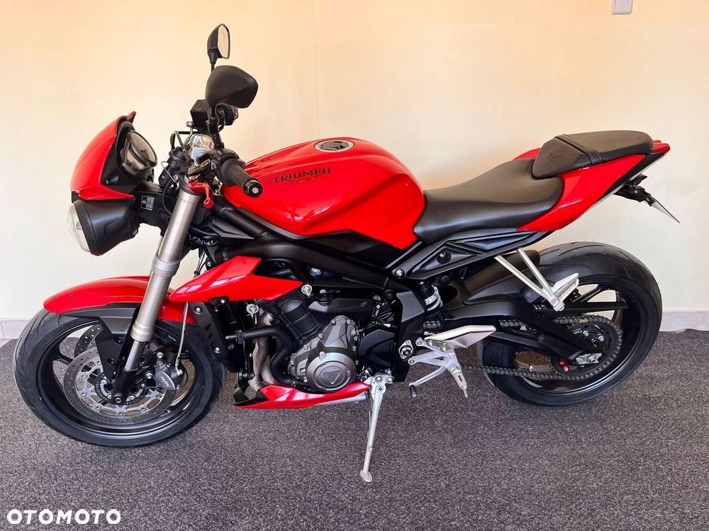 Triumph Street Triple - 7