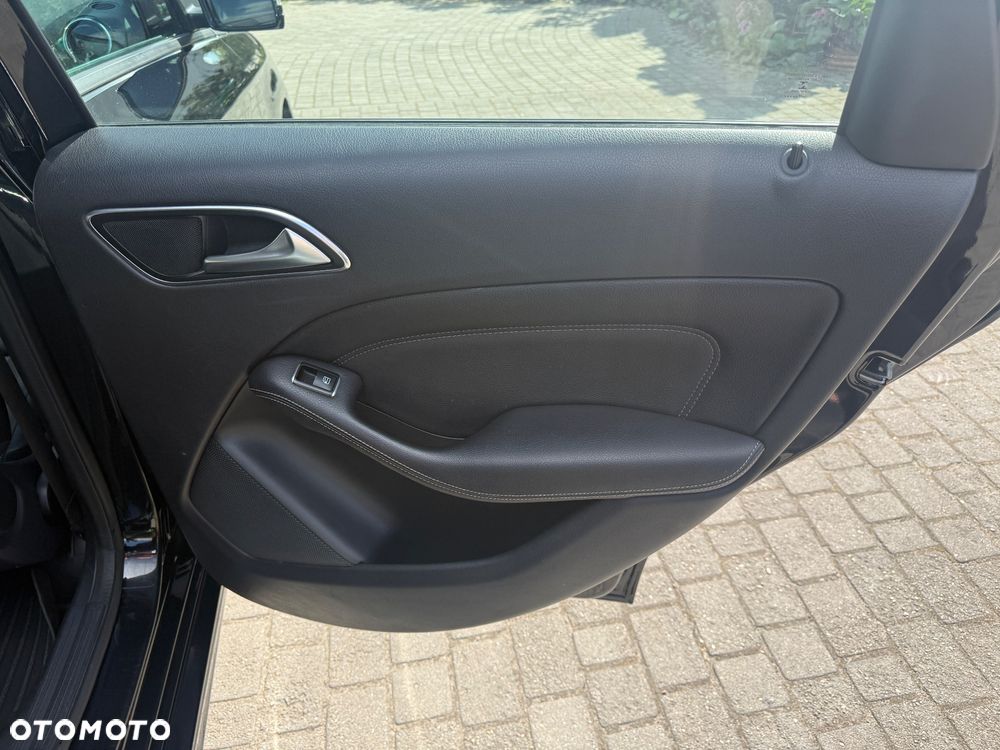 Mercedes-Benz Klasa B 200 d 7G-DCT Edition - 24