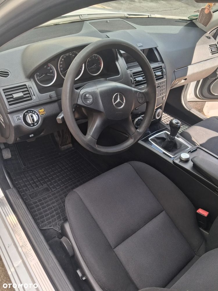 Mercedes-Benz Klasa C 200 CDI Classic - 14