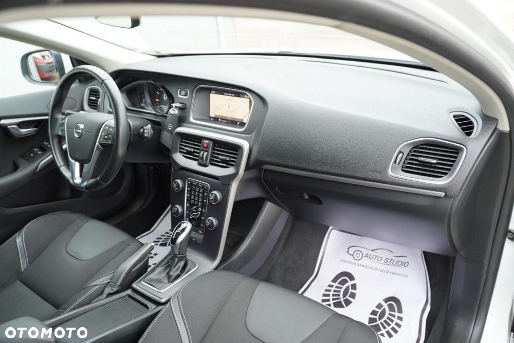 Volvo V40 T2 Geartronic Momentum - 10