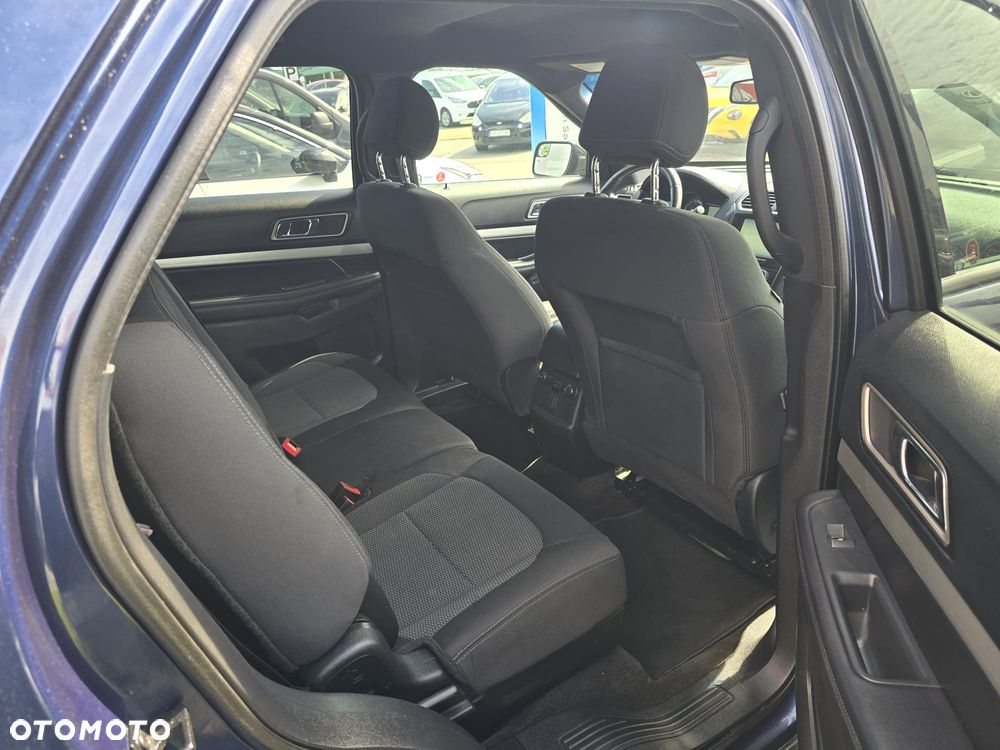 Ford Explorer - 13