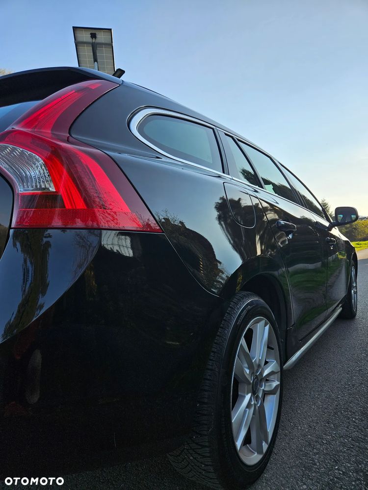 Volvo V60 D4 Momentum - 13