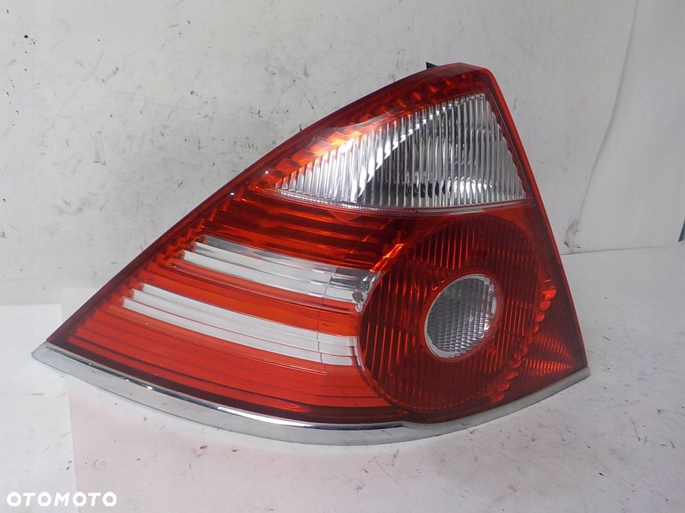 FORD MONDEO III MK3 HB SEDAN LIFT LAMPA LEWA TYLNA LEWY TYŁ - 2