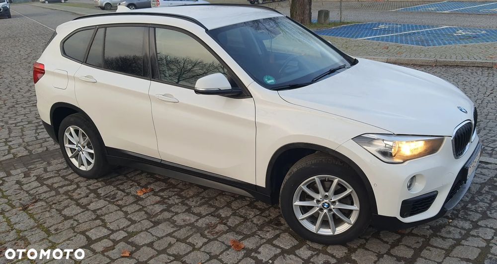 BMW X1 xDrive18d - 11
