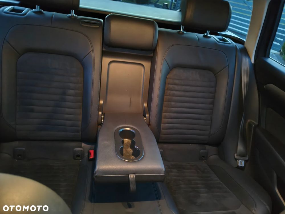 Volkswagen Passat 2.0 TDI BMT 4Mot Highline - 31