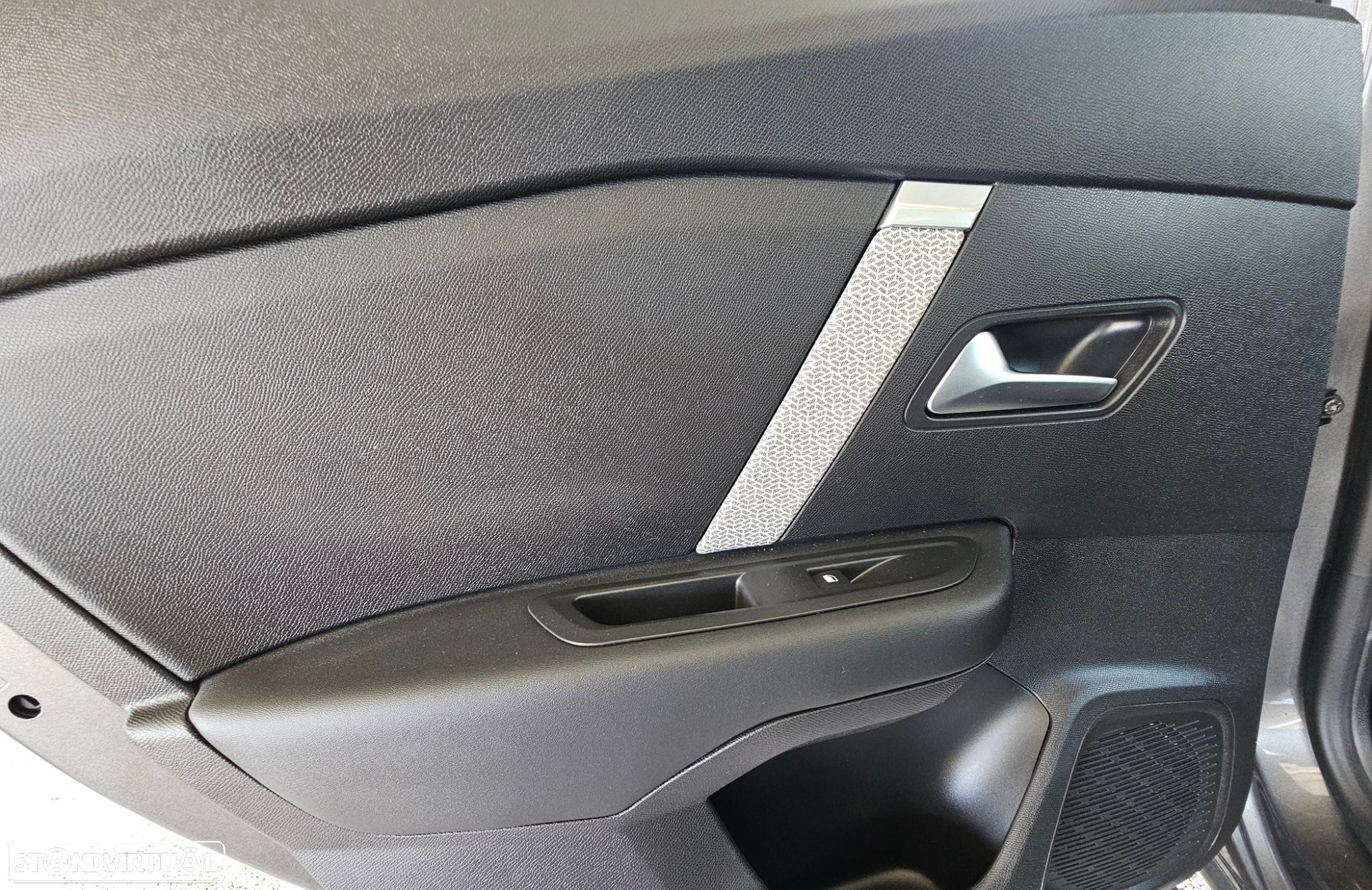 Citroën C4 1.2 PureTech Plus EAT8 - 17