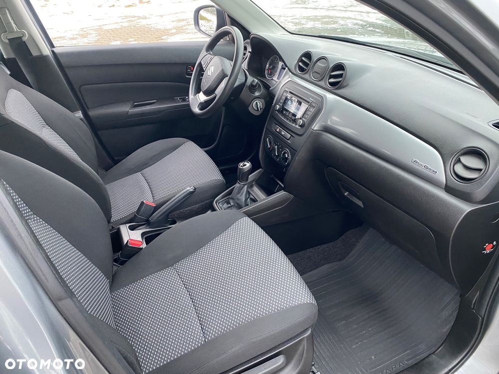 Suzuki Vitara 1.6 Comfort 4WD - 9