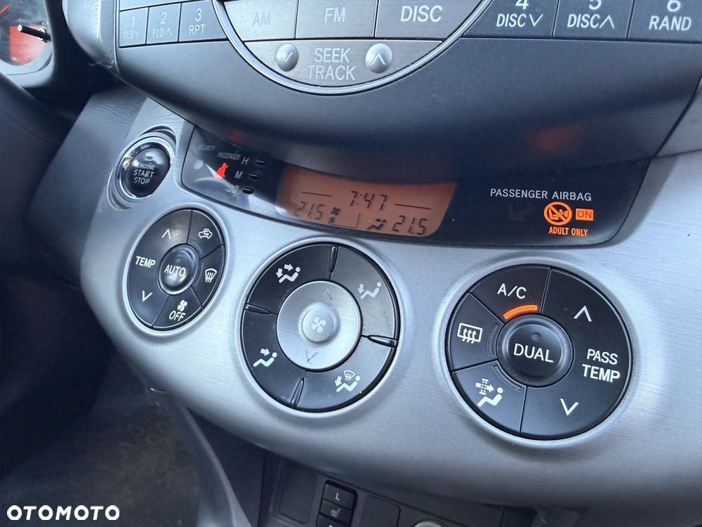 Toyota RAV4 - 13