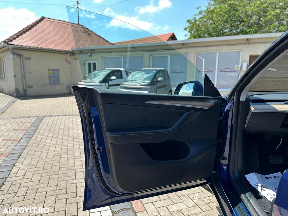 Tesla Model Y Long Range Dual Motor AWD - 20