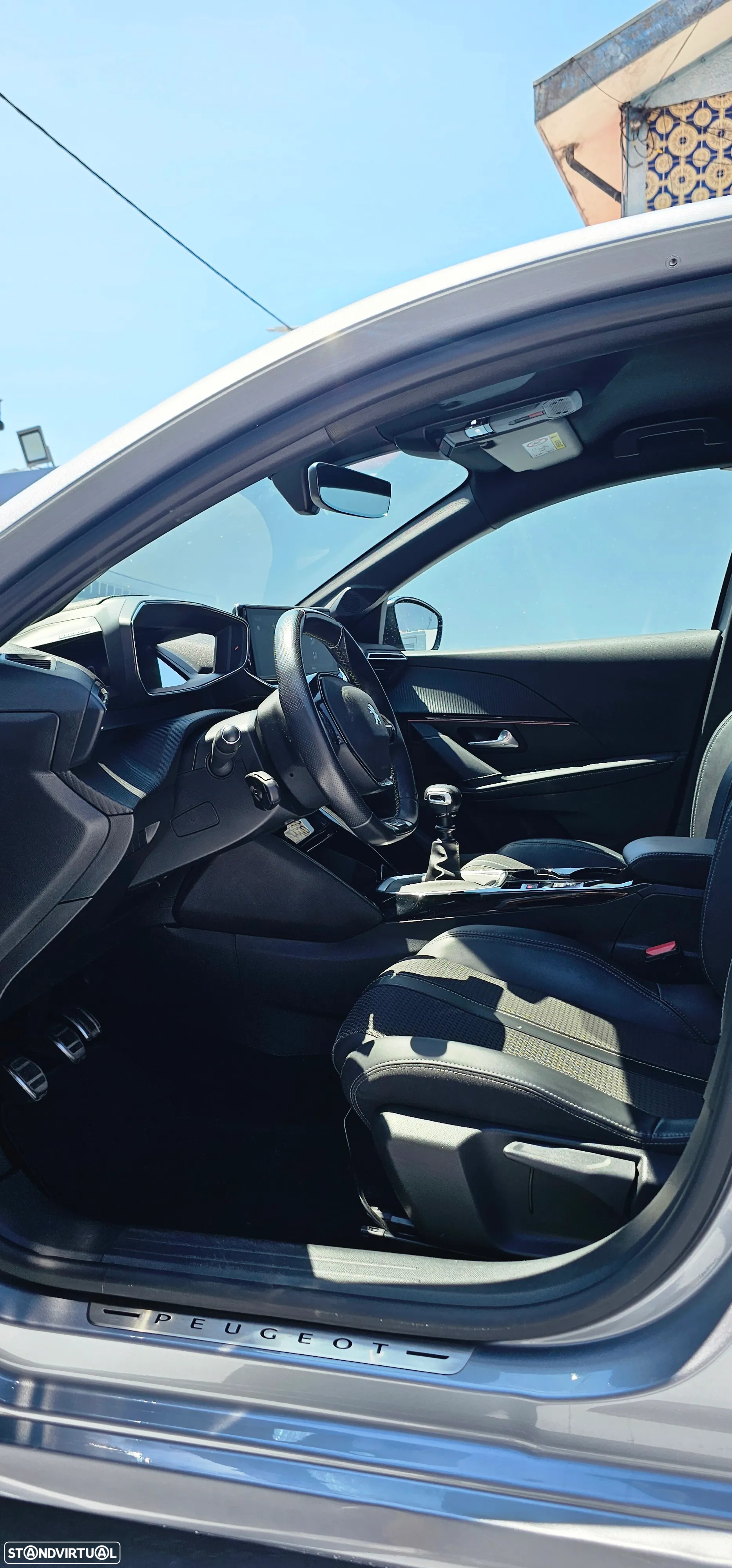 Peugeot 208 1.2 PureTech GT Line - 8