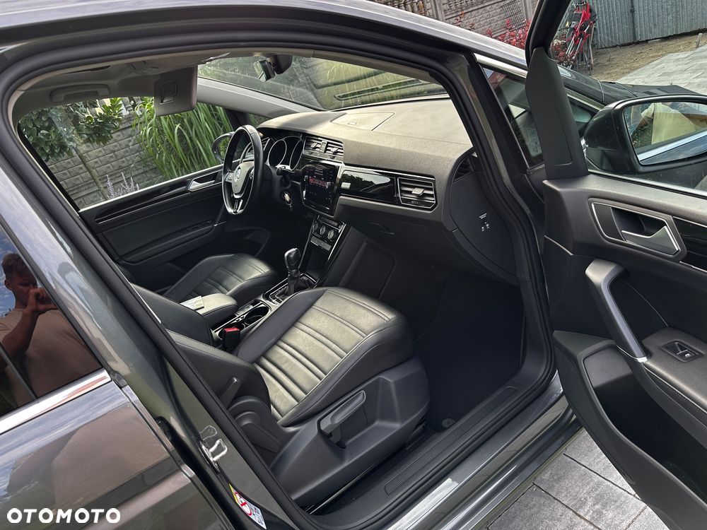 Volkswagen Touran 2.0 TDI BMT Highline DSG - 25