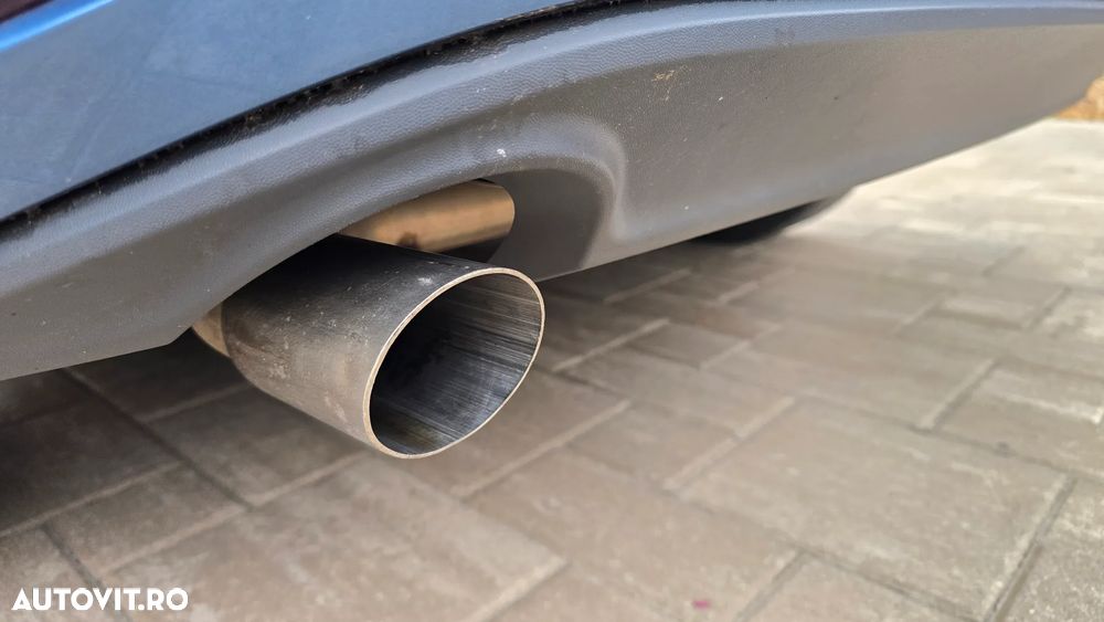 Volkswagen Golf 1.6 TDI BlueMotion Technology DPF Comfortline - 23