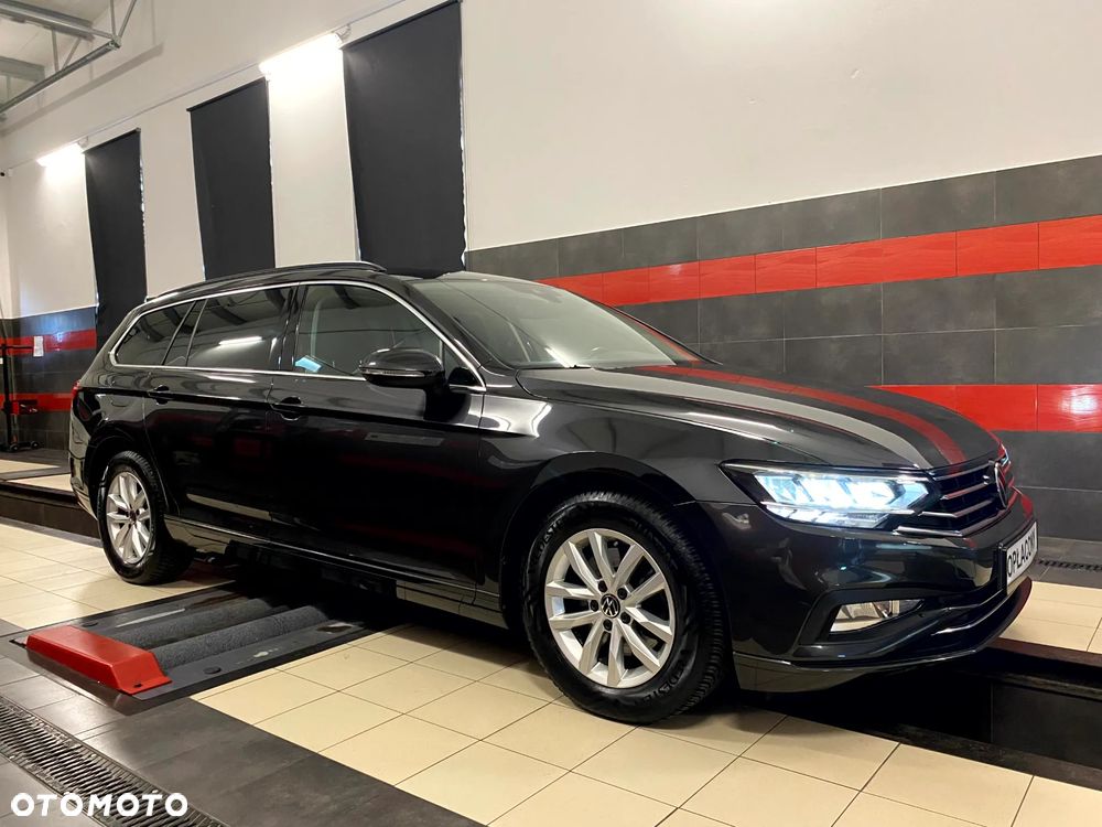 Volkswagen Passat 2.0 TDI EVO Elegance DSG - 2