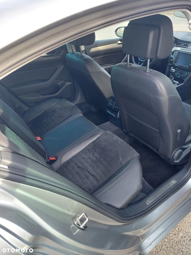 Volkswagen Passat - 15