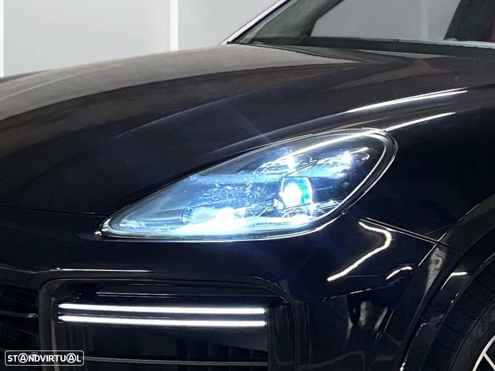 Porsche Cayenne Turbo Tiptronic S - 18